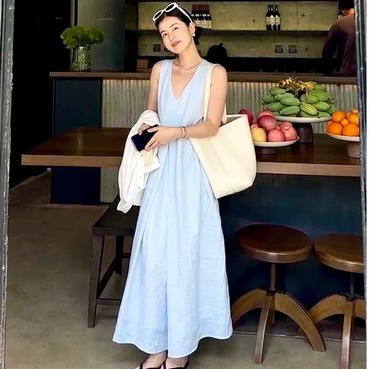 Women's V-Neck Sleeveless Midi Dress